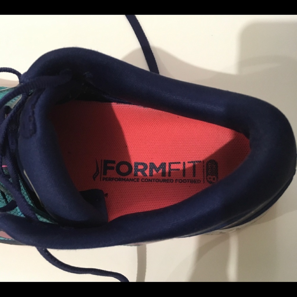 Saucony ISO series Formfit shoe - Picture 8 of 9